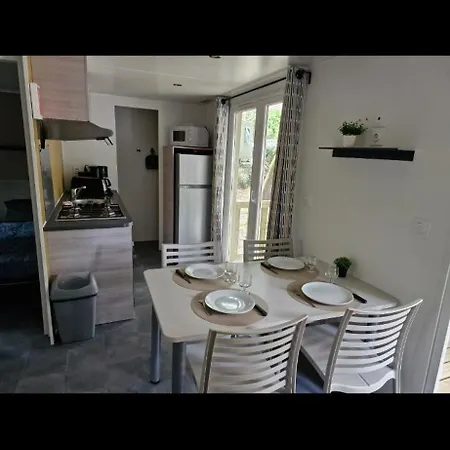 Κάμπινγκ Superbe Mobil Proche De L'ocean