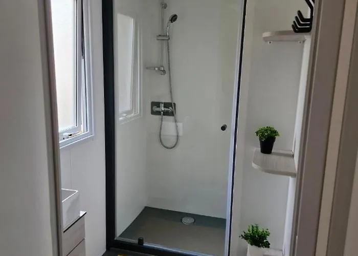 Superbe Mobil Proche De L'ocean *